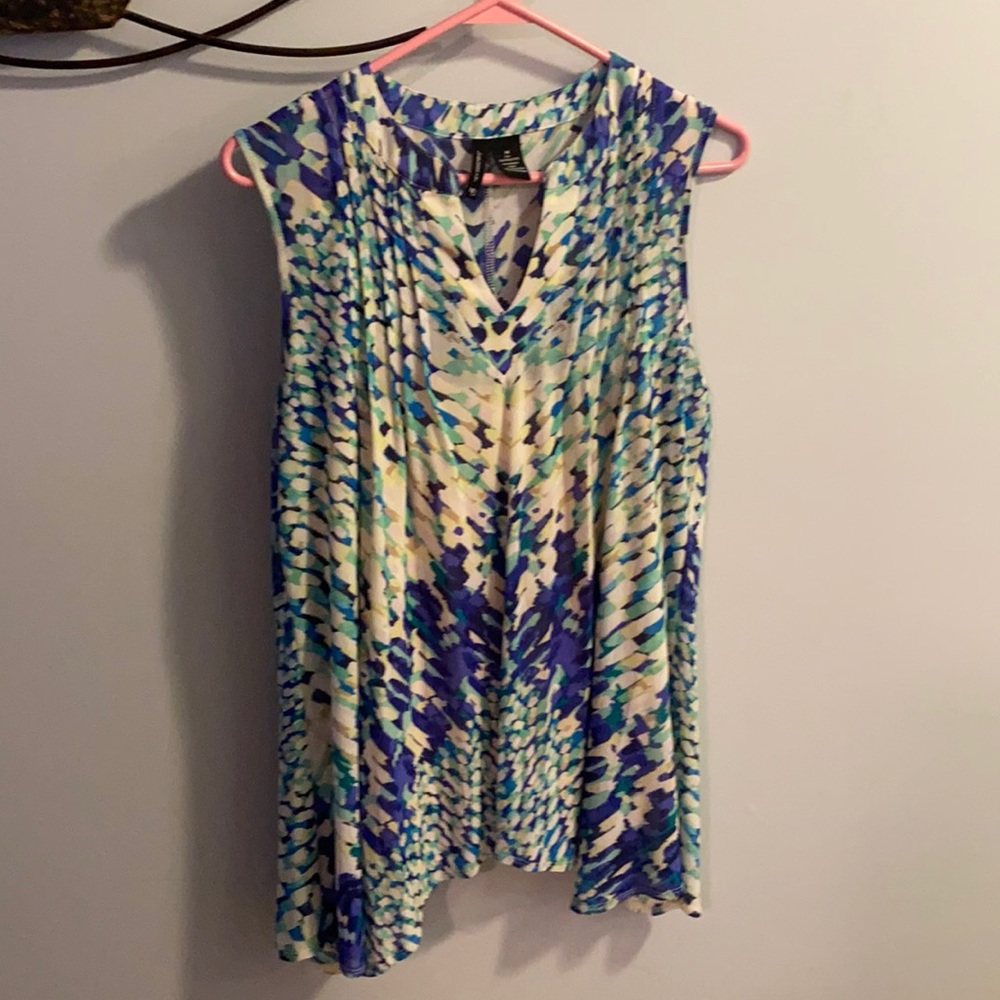 New Directions Multi Colored Flowing Top w Attached Under Shirt Sz M